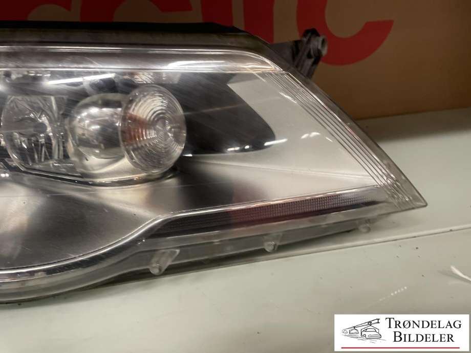 Frontlykt høyre xenon til VW Tiguan 2007-2011 (Type I, Fase 1)  (5N1 941 040 R|)