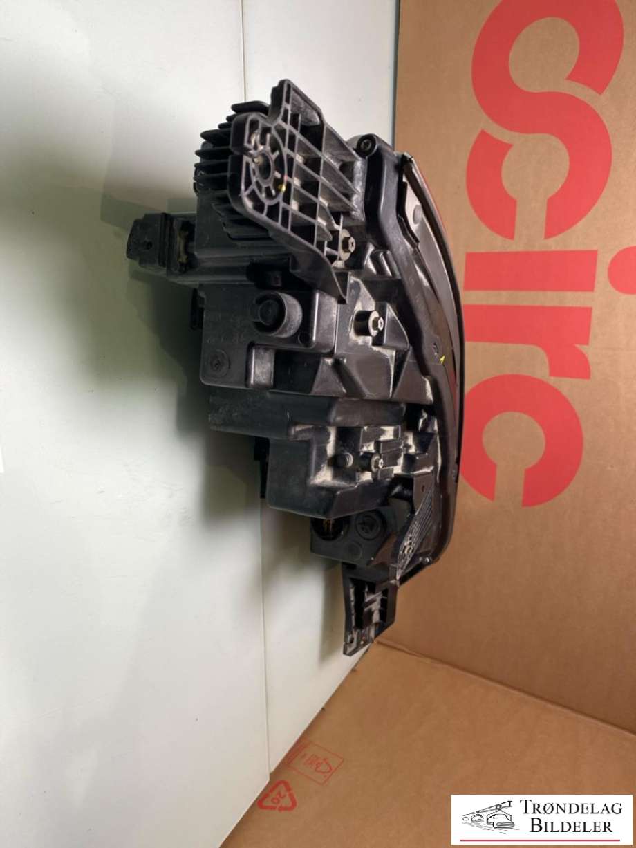 Frontlykt venstre full-LED til BYD Atto 2022-->>  (13182744-00|SC2E-4121010|)