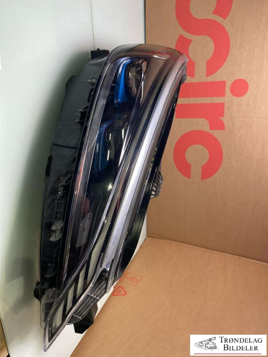 Frontlykt høyre full-LED til BYD Atto 2022-->> (13182743-00|SC2E-4121020|)