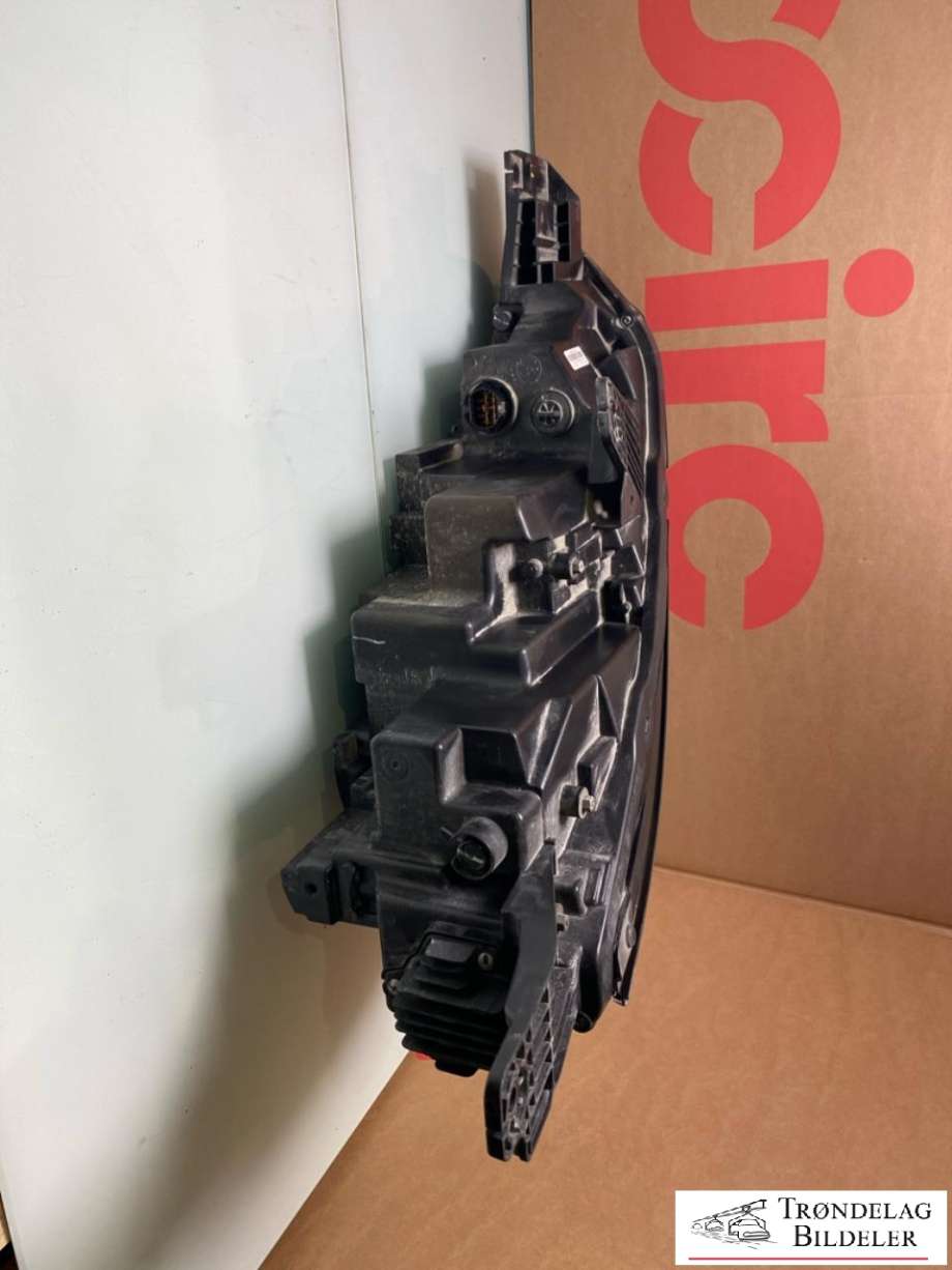 Frontlykt høyre full-LED til BYD Atto 2022-->> (13182743-00|SC2E-4121020|)