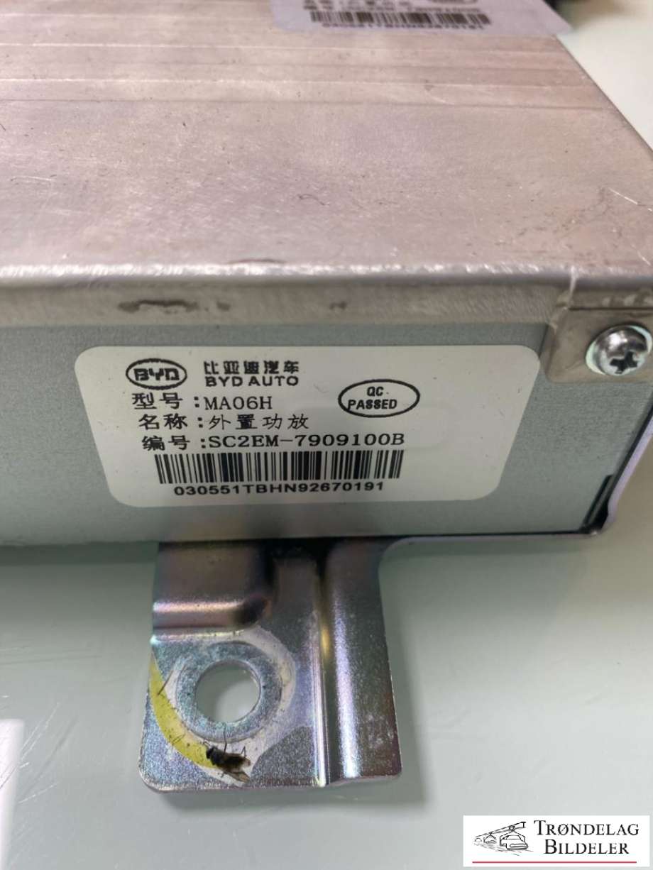 Bilstereo forsterker til BYD Atto 2022-->> (16286767-00|14140362-00|SC2EM-7909100B|SC2EM-7909100D|)
