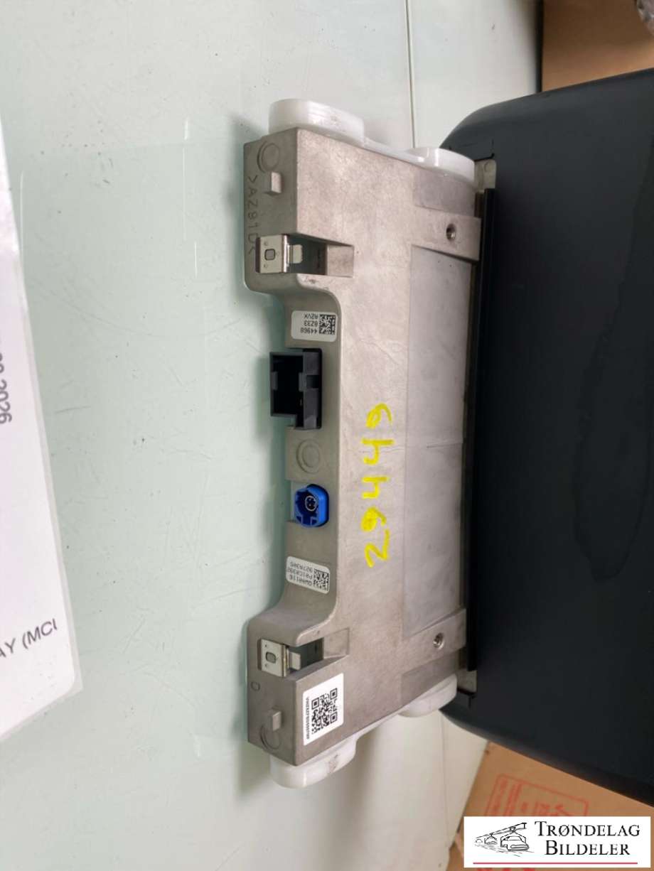 Multimedia display (MCU - Media Controller Unit) til VW ID.BUZZ 2022-->>  (10B 919 605 B|10A 919 605 K|)