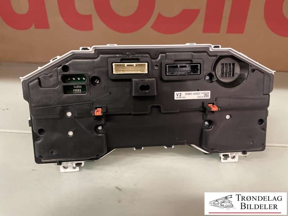 Instrumentpanel til Suzuki Across 2020-->> (T8380-042V2-000|8380-042V2|)