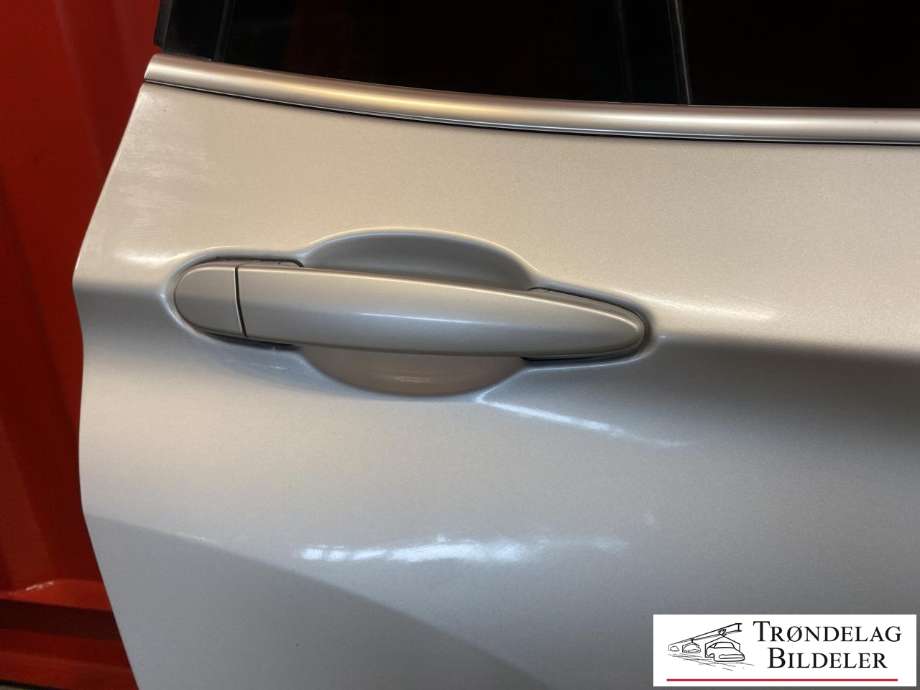 Dør høyre bak til BMW X3 2010-2017 (F25) (F25) (41 52 7 238 696|)