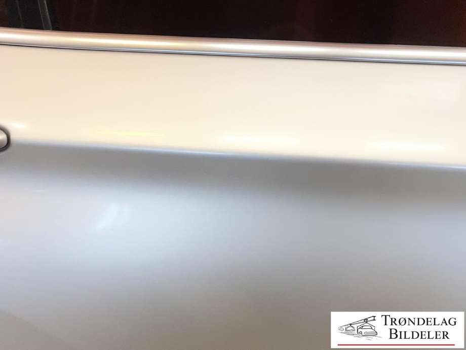 Dør høyre bak til BMW X3 2010-2017 (F25) (F25) (41 52 7 238 696|)
