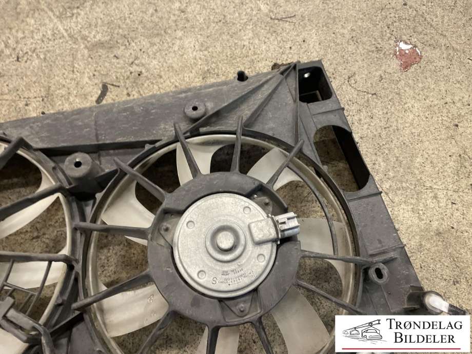 Kjølevifte elektrisk til Toyota Auris 2015-2019 (Type II, Fase 2)  (16711-0T090|16363-0T090|16363-0T080|16361-0T120|16361-0T110)