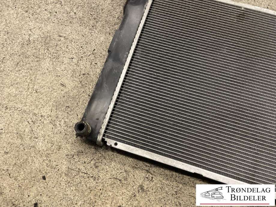 Radiator (automat gir) til Toyota Auris 2015-2019 (Type II, Fase 2)  (164000T240|167110T090|163610T120)