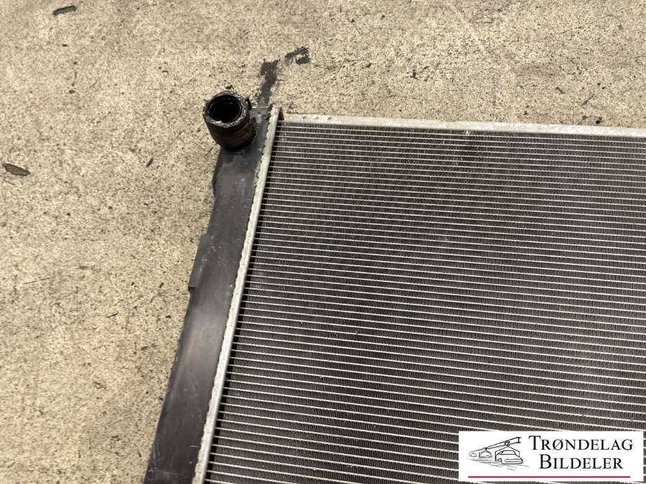 Radiator (automat gir) til Toyota Auris 2015-2019 (Type II, Fase 2)  (164000T240|167110T090|163610T120)