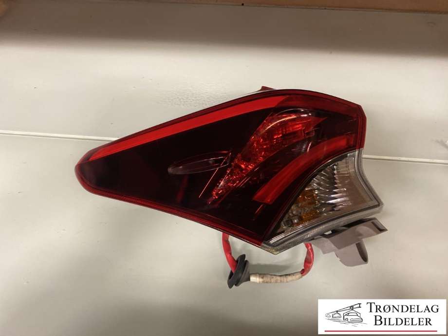 Baklykt venstre til Toyota Auris, 2015-2019 (Type II, Fase 2) (8156102A51)