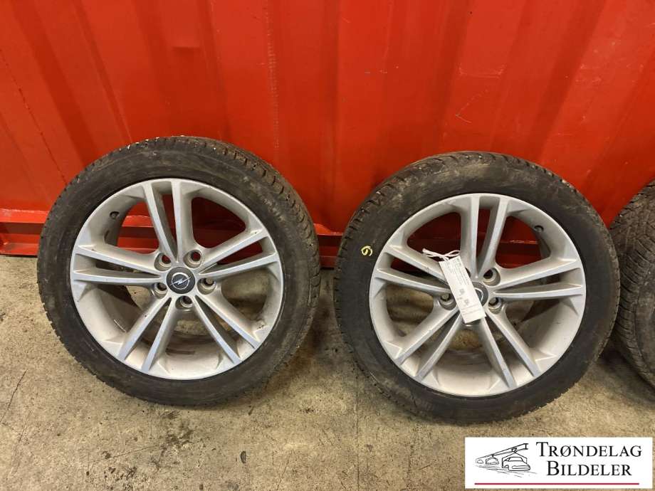 Hjulsett aluminium vinter til Opel Insignia A 2009-2014 (CONTINENTAL VIKING CON|245/45-R18 100T|MØNSTERDYBDE 6MM|PROD 46.21)