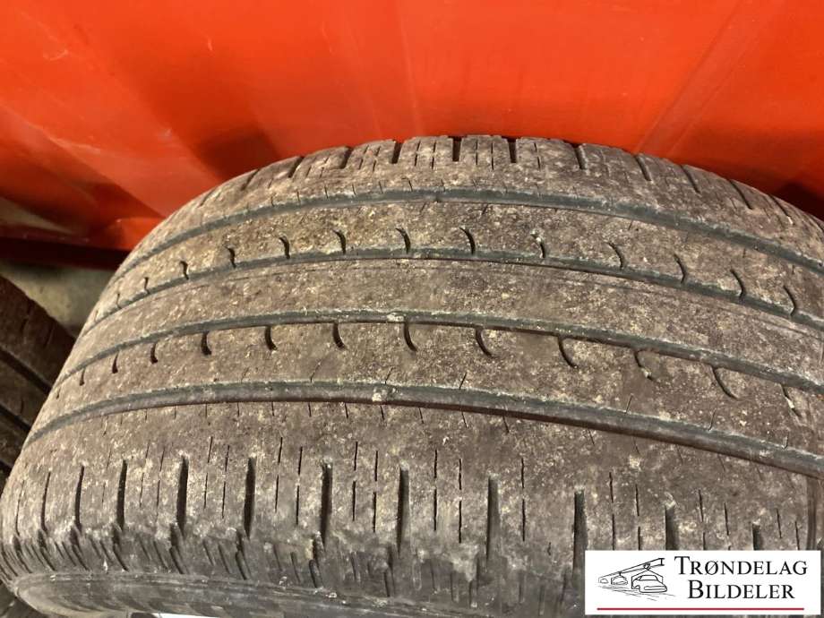 Hjulsett aluminium sommer til Ford Kuga 2008-2012 (Type I)  (GOODYEAR EFFICIENT GRIP|235/55-R17 99H/ET52.5|MØNSTERDYBDE 4MM|PROD 03.20)