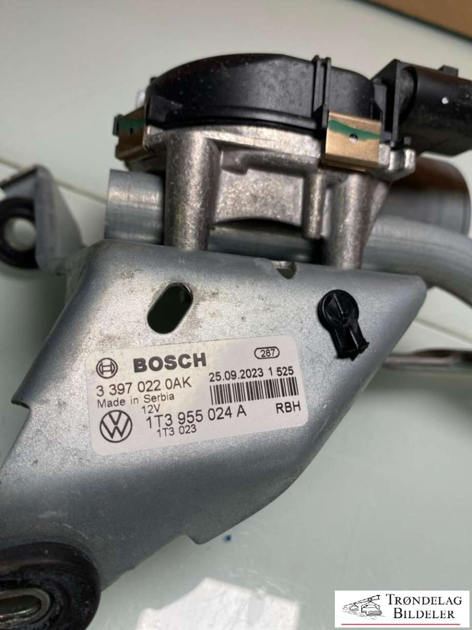 Viskermotor foran høyre til VW ID.BUZZ 2022-->>  (BOSCH|1T3 955 024 A|33970220AK|)