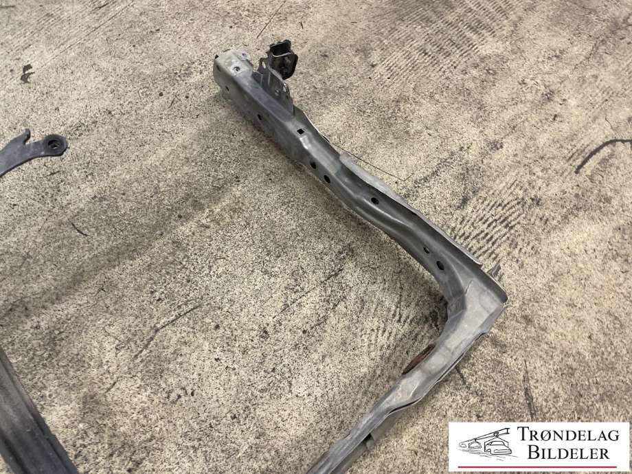 Frontplate til Toyota Auris 2015-2019 (Type II, Fase 2)  (5320102904|)