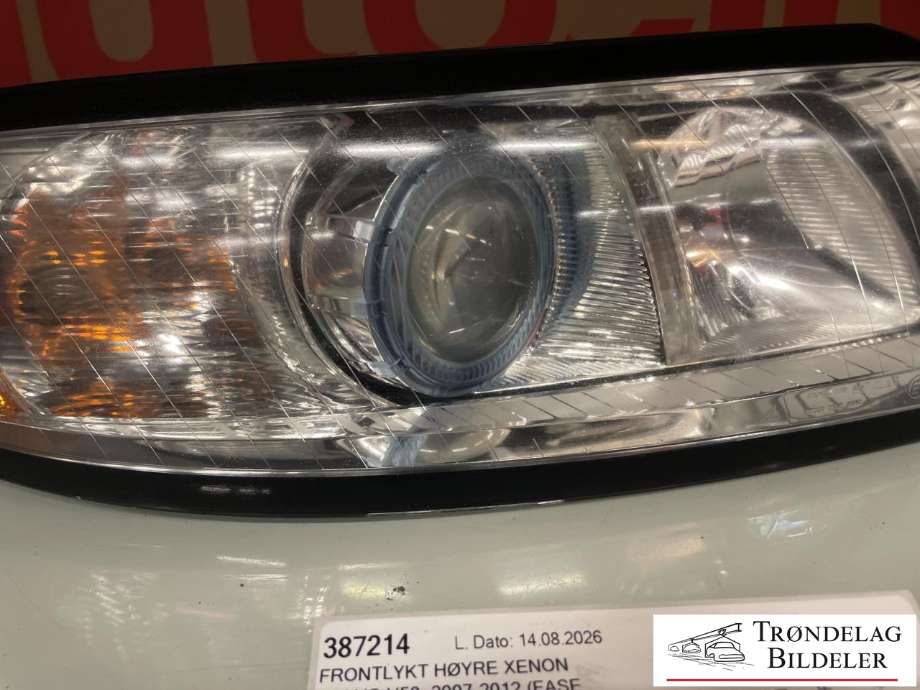 Frontlykt høyre xenon til Volvo V50 2007-2012 (Fase 2)  (32206140|)