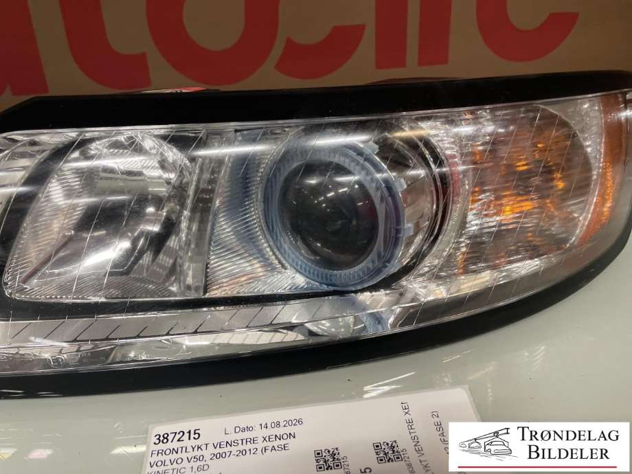 Frontlykt venstre xenon til Volvo V50 2007-2012 (Fase 2)  (32206139|)
