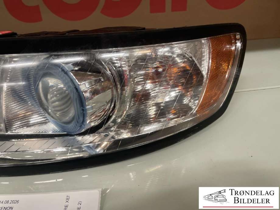 Frontlykt venstre xenon til Volvo V50 2007-2012 (Fase 2)  (32206139|)