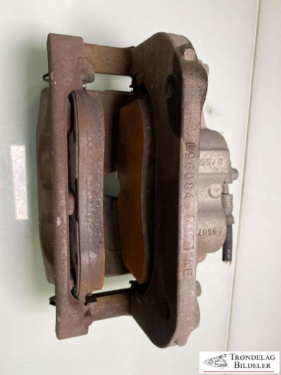 Bremsecaliper venstre foran til VW ID.BUZZ 2022-->>  (1EA 615 123 B|1EA 615 125 B|1EA 615 125 C|358X30MM|)