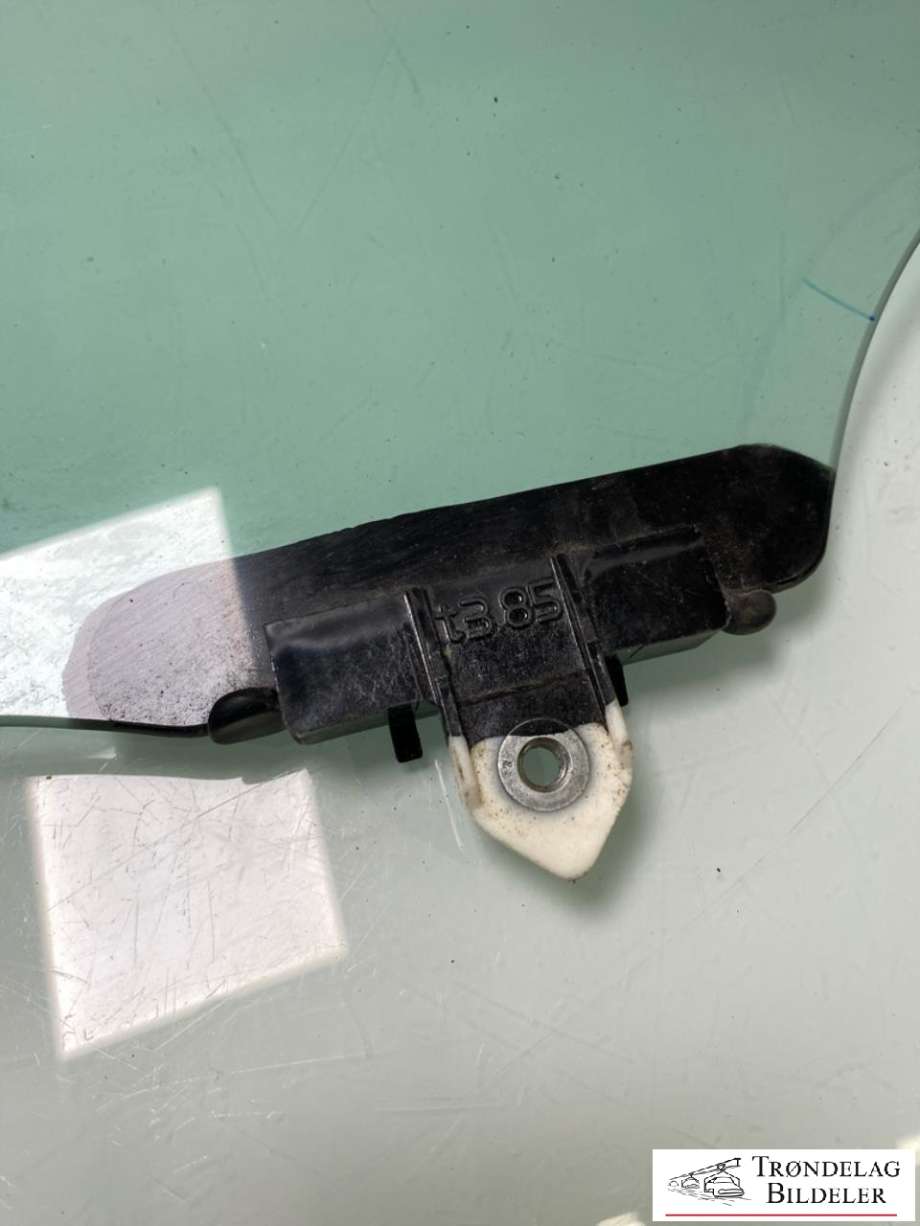 Siderute venstre foran til Toyota C-HR 2016-->>  (68102F4010|)