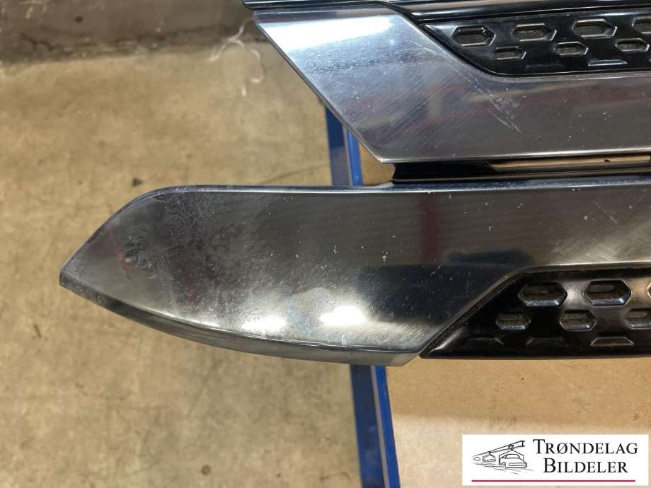 Grill til Mitsubishi Outlander 2015-->> (Type III, Fase 2) (7450B299|)