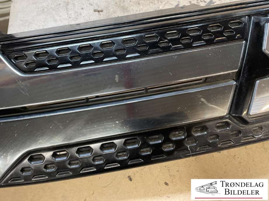 Grill til Mitsubishi Outlander 2015-->> (Type III, Fase 2) (7450B299|)
