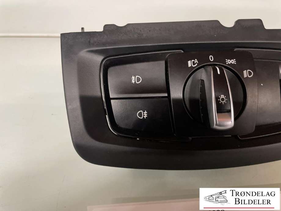 Bryter lys til BMW X6 2014-2019 (F16) (F16) (61 31 5 A25 4A1|931172704|34730501-03|9311727 02|)