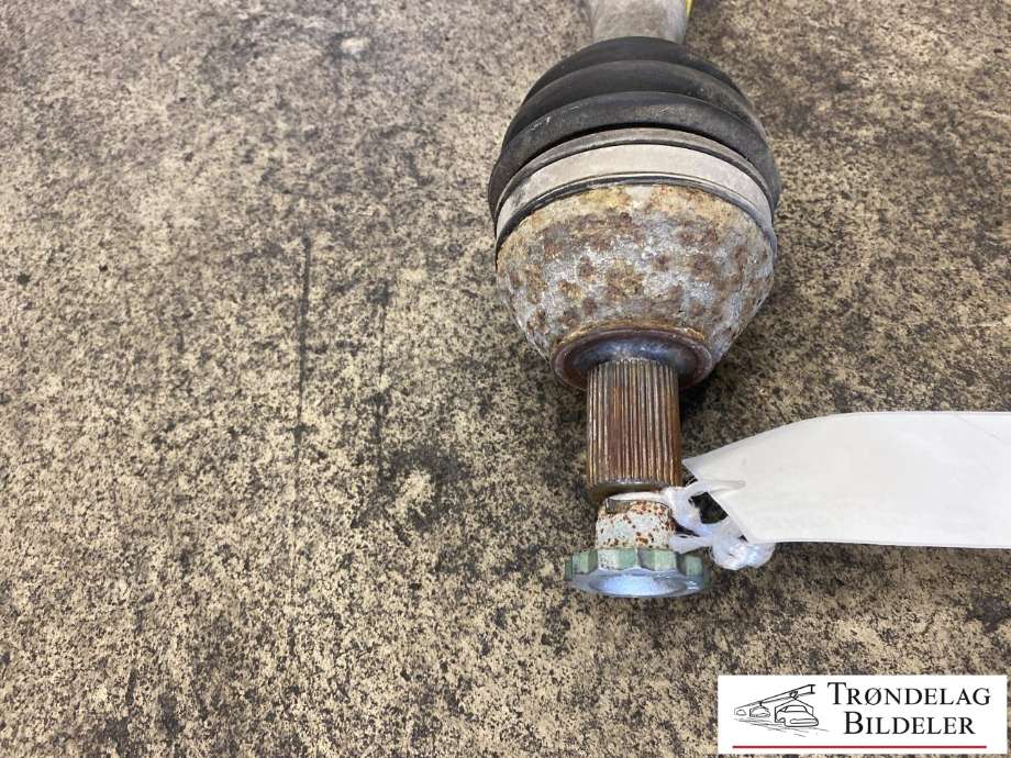 Drivaksel høyre foran, bensin/automat til VW Polo 2009-2014 (Type V, Fase 1)  (6R0 407 762 B|)