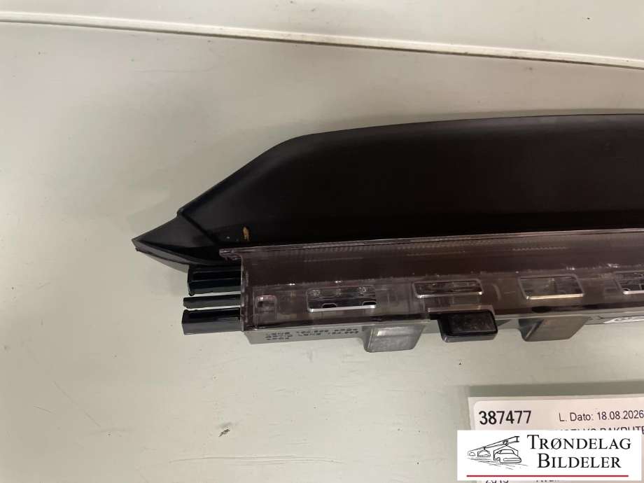 Baklykt bremselys bakrute til BMW X6 2014-2019 (F16) (F16) (63257375664|)