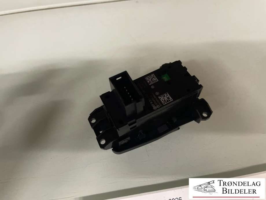 Bryter elektrisk håndbrekk/parkbrems til BMW X6 2014-2019 (F16) (F16) (61 31 9 385 028|61 31 9 877 891|)