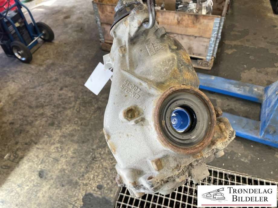 Kardang klokke bak til BMW X6 2014-2019 (F16) (F16) (33 10 7 636 996|I=3.15|)