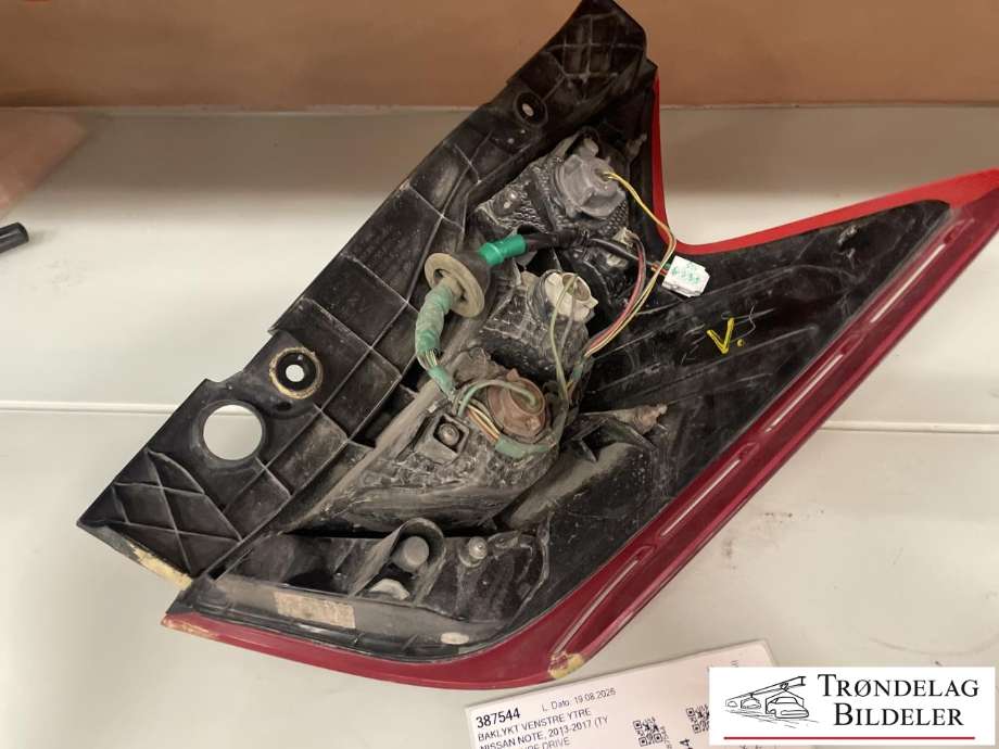 Baklykt venstre ytre til Nissan Note 2013-2017 (Type II)  (265513VA0A|)