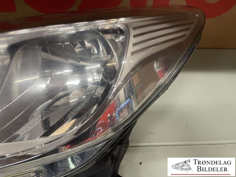 Frontlykt venstre halogen til Nissan Note 2013-2017 (Type II)  (260603VV0A|)