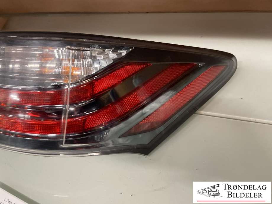 Baklykt høyre ytre til Lexus CT 2010-2020  (8155176020|)