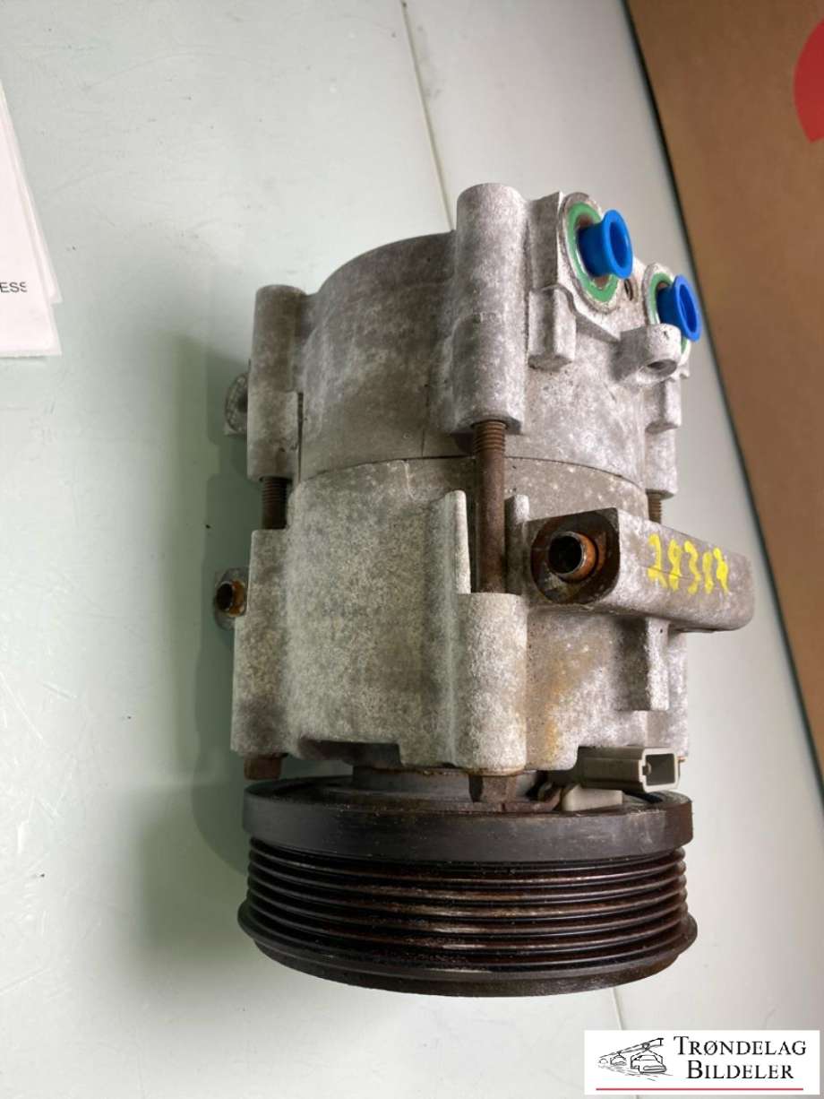 Aircondition kompressor til Ford Transit 2000-2005 (5222062|4L3H-19497-AD|F6LH19D623AA|F7LH19497AA|F7LH19497AB|F7LH19497BA|F7LH19497CA|R20BYU19D629AA|YC1H19D629AA|YC1H19D629AB|YC1H19D629AC|1440713|3649381)
