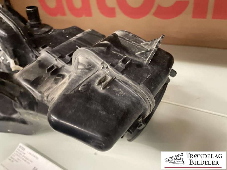 AdBlue tank til VW Caddy 2015-2020 (Type III, Fase 3)  (2K5 131 877 C|)