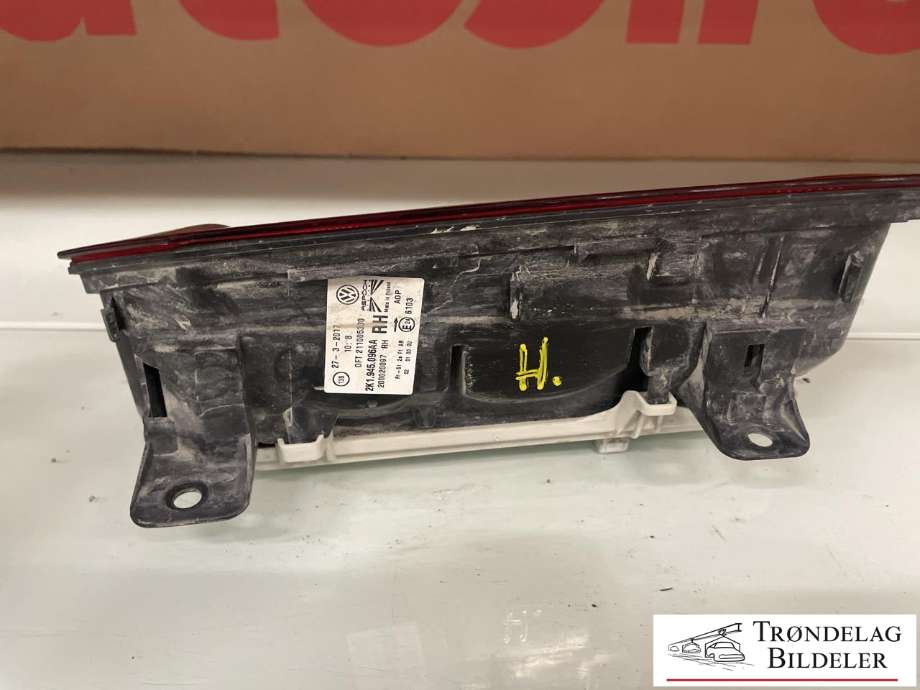 Baklykt høyre til VW Caddy 2015-2020 (Type III, Fase 3) (2K1 945 096 AA|)