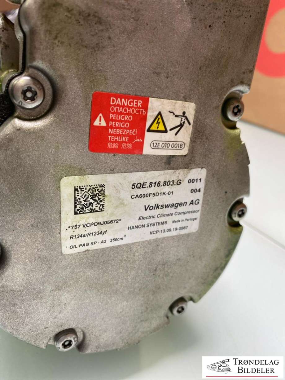 Aircondition kompressor elbil til VW e-Golf 2014-2017 (Fase 1)  (5QE 816 803|12E820803B|12E820803C|12E820803E|5QE816803|5QE816803D|5QE816803E|5QE816803G|5QE816803H|5QE820803|5QE820803A|ACP01173|5QE 816 803 A|5QE 816 803 L)