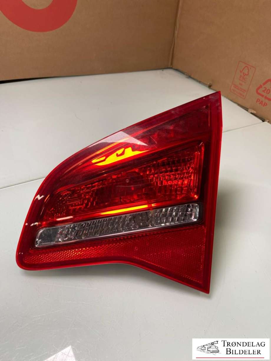 Baklykt høyre indre til Opel Meriva B 2010-2017 (13307492|13435486|12 22 478|13 260 841|)