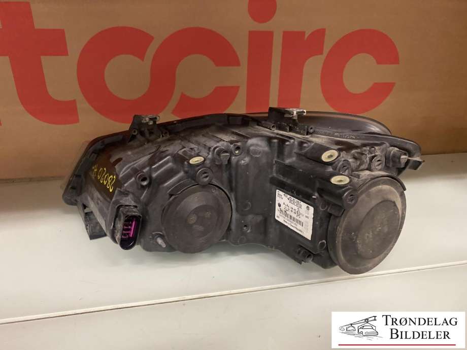 Frontlykt høyre halogen til VW Polo 2009-2014 (Type V, Fase 1) (6R1941016E|6r1941008f|)