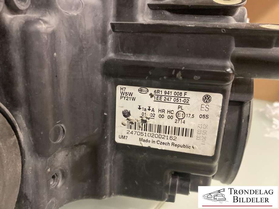 Frontlykt høyre halogen til VW Polo 2009-2014 (Type V, Fase 1) (6R1941016E|6r1941008f|)
