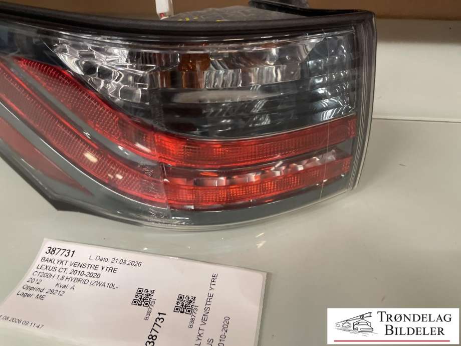 Baklykt venstre ytre til Lexus CT 2010-2020  (8156176020|)