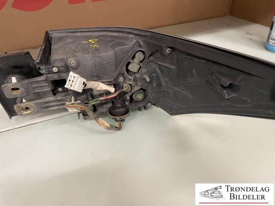 Baklykt venstre ytre til Lexus CT 2010-2020  (8156176020|)