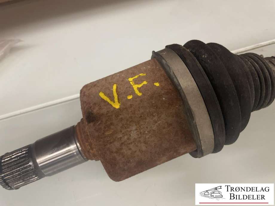 Drivaksel venstre foran, diesel/manuell til Ford Kuga 2008-2012 (Type I)  (1594946|8V41-3B437-AC|)