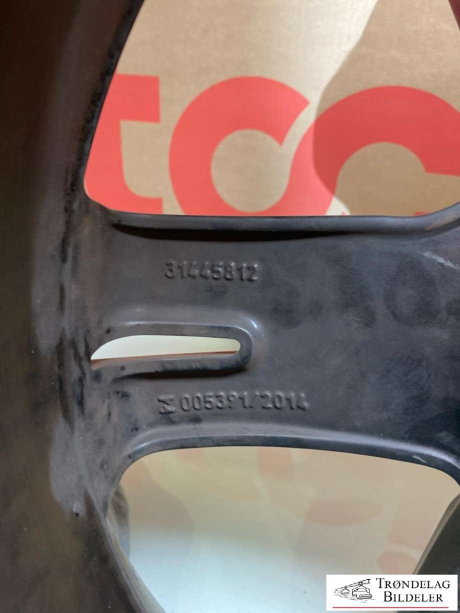 Felg aluminium til Volvo XC40 2018-2024  (OEM|31445812|7.5X18|ET50.5|R126|)