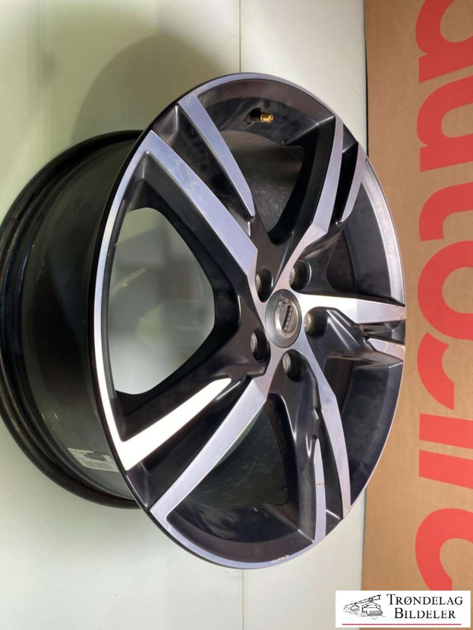 Felg aluminium til Volvo XC40 2018-2024 (OEM|31445812|7.5X18|ET50.5|R126|)