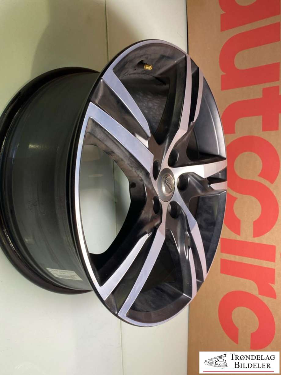 Felg aluminium til Volvo XC40 2018-2024 (OEM|31445812|7.5X18|ET50.5|R126|)