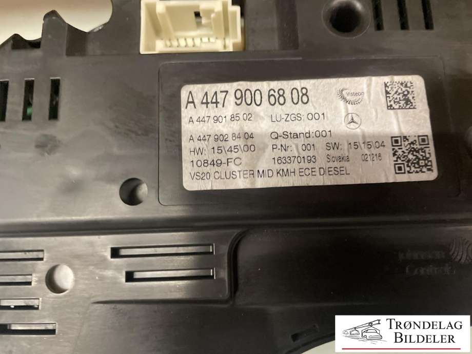 Instrumentpanel til Mercedes Vito 2014-->> (W447) (W447) (A 447 900 92 07|A 447 900 68 08|A 447 900 19 11|A 447 900 48 23|)