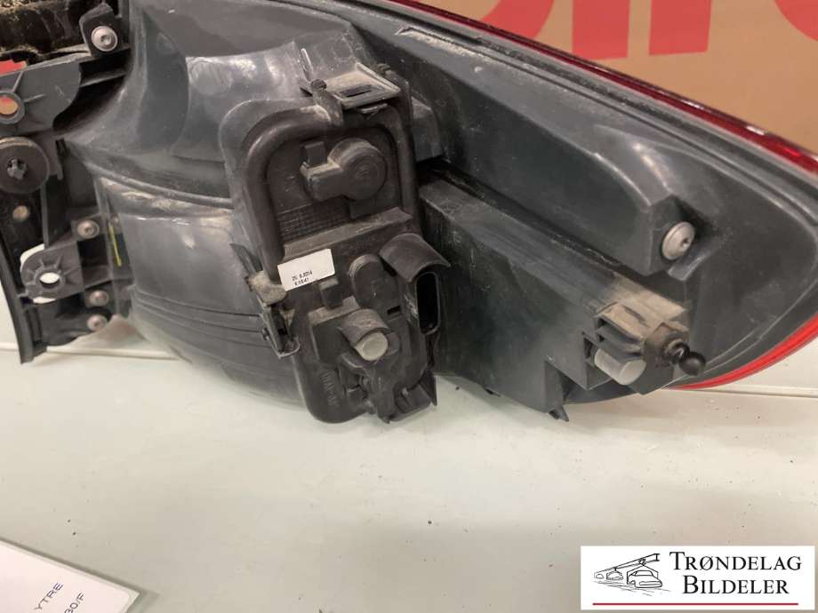 Baklykt venstre ytre til BMW 3-Serie 2012-2018 (F30/F31/F34) (F30/F31/F34) (63 21 7 286 037|)