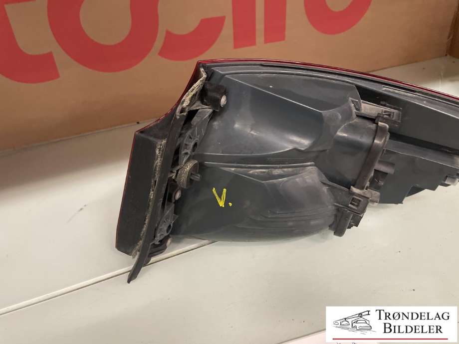 Baklykt venstre ytre til BMW 3-Serie 2012-2018 (F30/F31/F34) (F30/F31/F34) (63 21 7 286 037|)