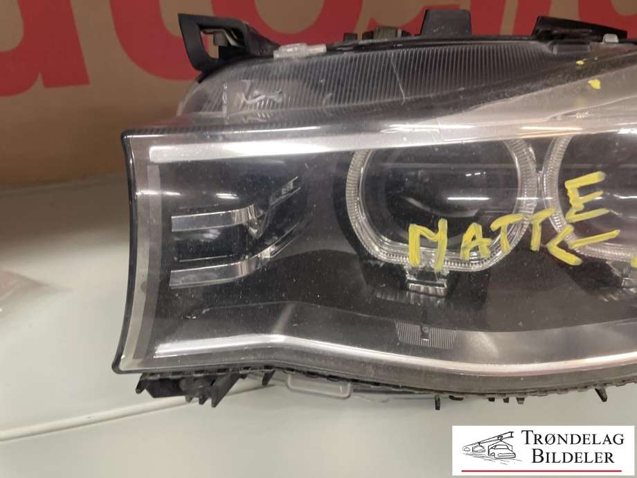 Frontlykt venstre xenon til BMW 3-Serie 2012-2018 (F30/F31/F34) (F30/F31/F34) (63 11 7 355 555|)