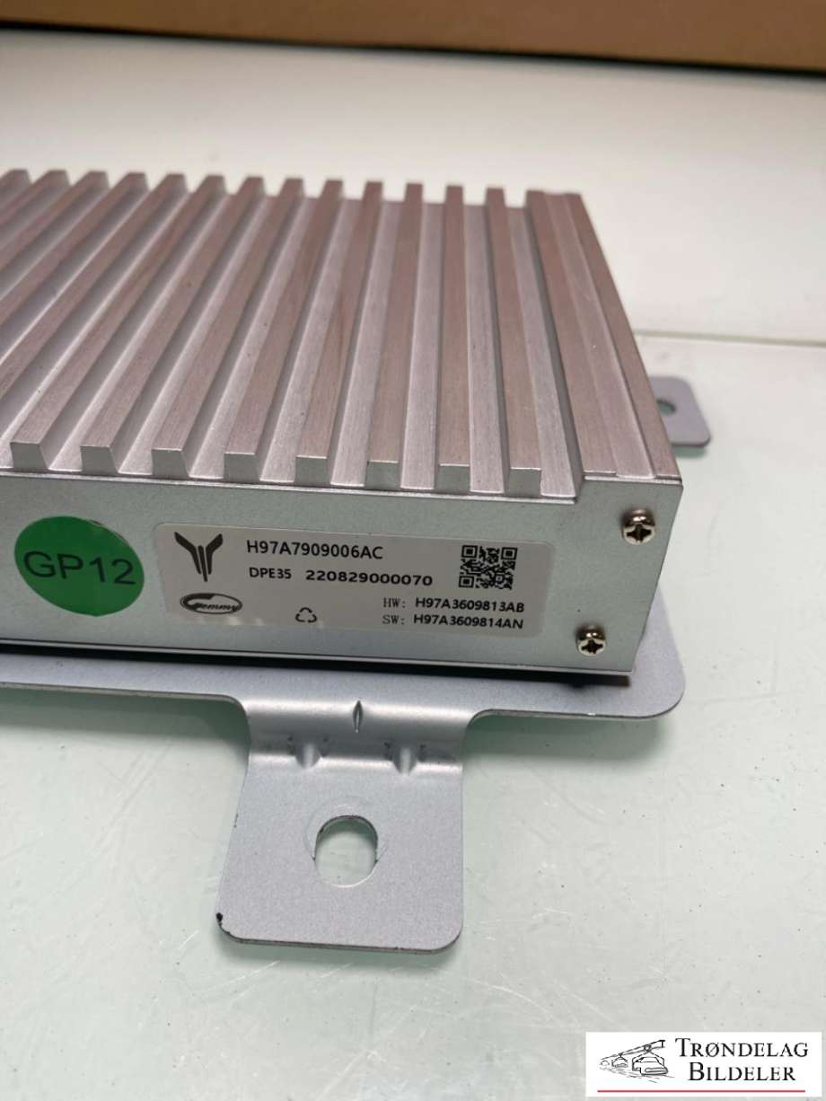 Bilstereo forsterker til Voyah Free 2021-->>  (790906004|97A7909006AC|H97A3609813AB|H97A3609814AN|)
